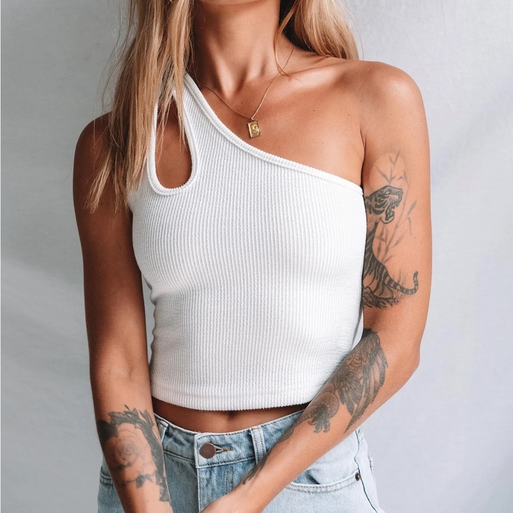 secrets crop top in white, princess polly size 10